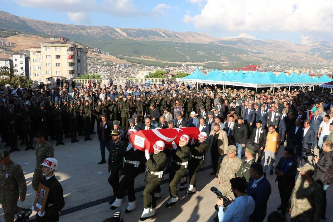 Şehit sözleşmeli onbaşı Alican Güneş’e son veda - Resim: 32